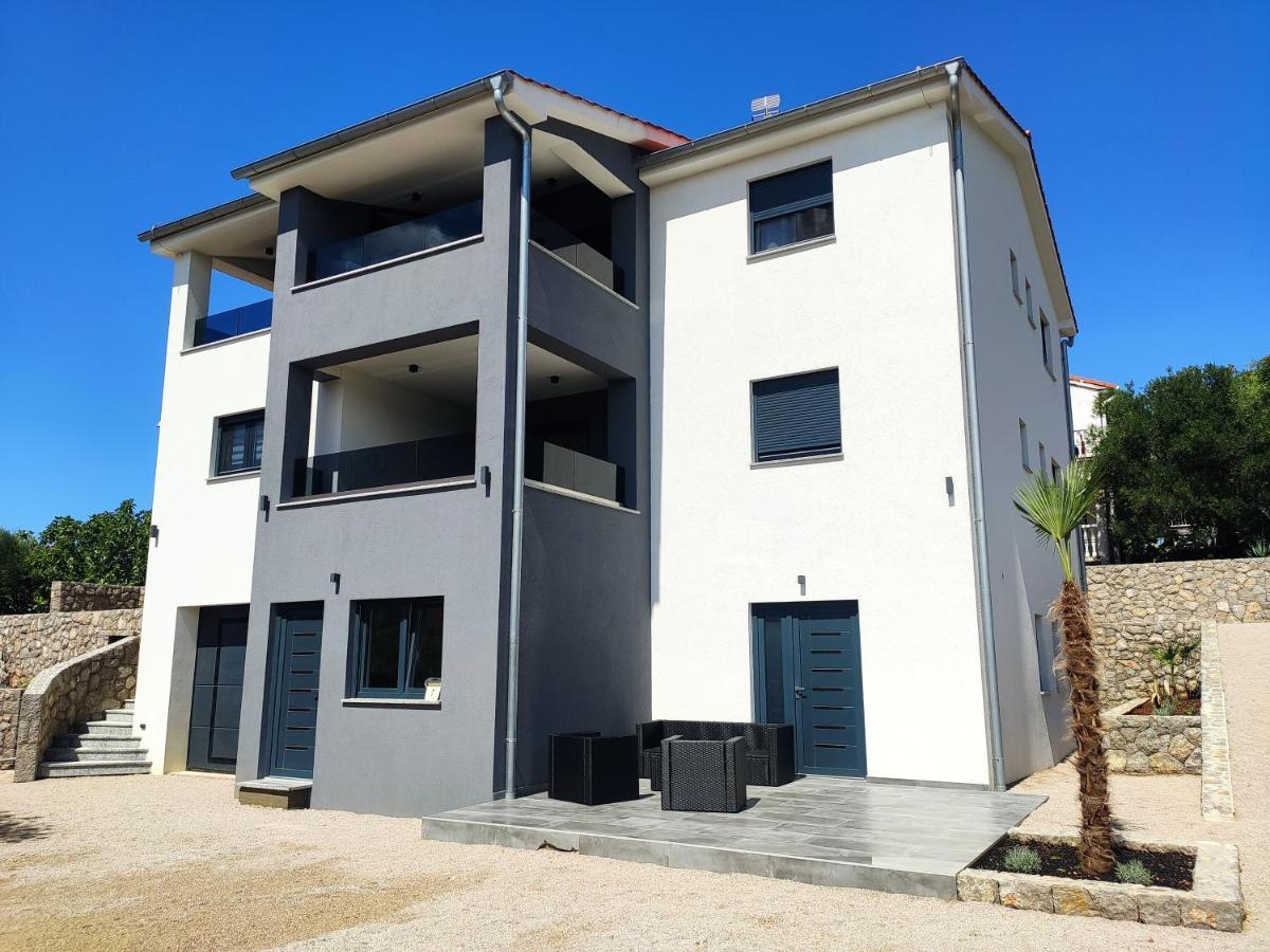Apartments Pina Kornić Buitenkant foto